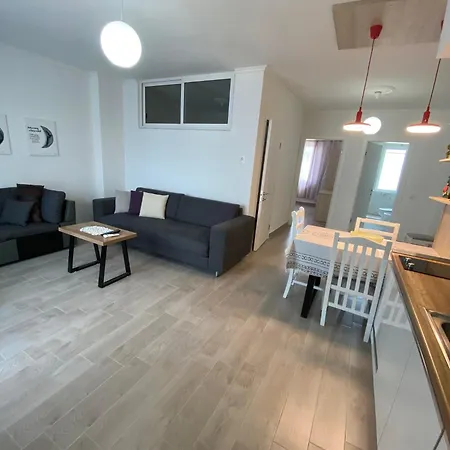 Summer * Golem (Tirana)