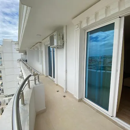 Summer Apartmán Golem (Tirana)