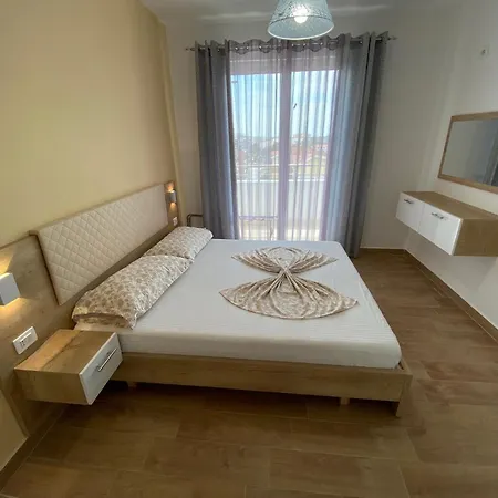 Summer Διαμέρισμα Golem (Tirana)