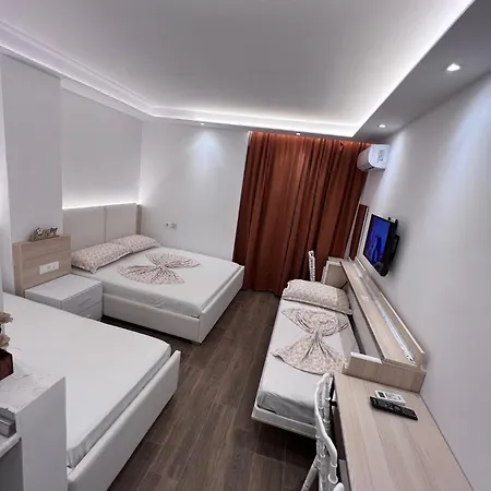 Summer Apartmán Golem (Tirana)