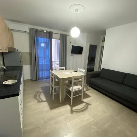 Summer Apartmán Golem (Tirana)