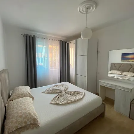 Summer Apartmán Golem (Tirana)
