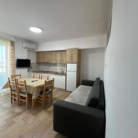 Summer Apartment