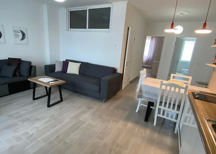 Summer * Golem (Tirana)